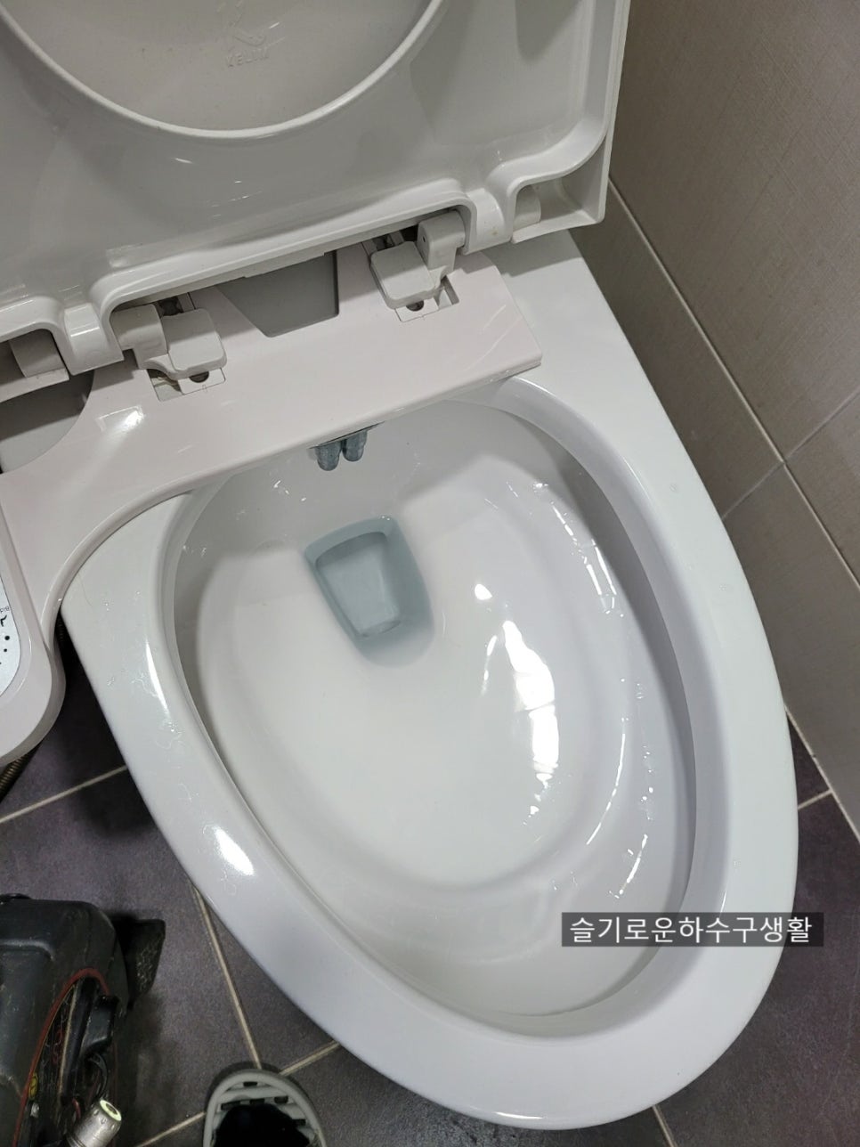 원룸변기뚫는방법 인계동 곡반정동 망포동 변기막힘해결 현장 상황